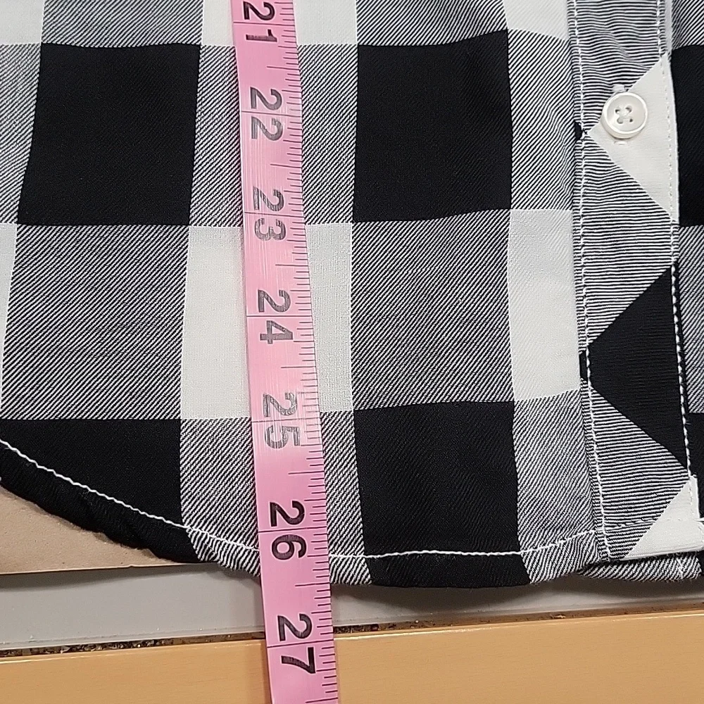 Faded Glory Size S (4-6) Black & White Plaid Long Sleeve Button Down Shirt NEW